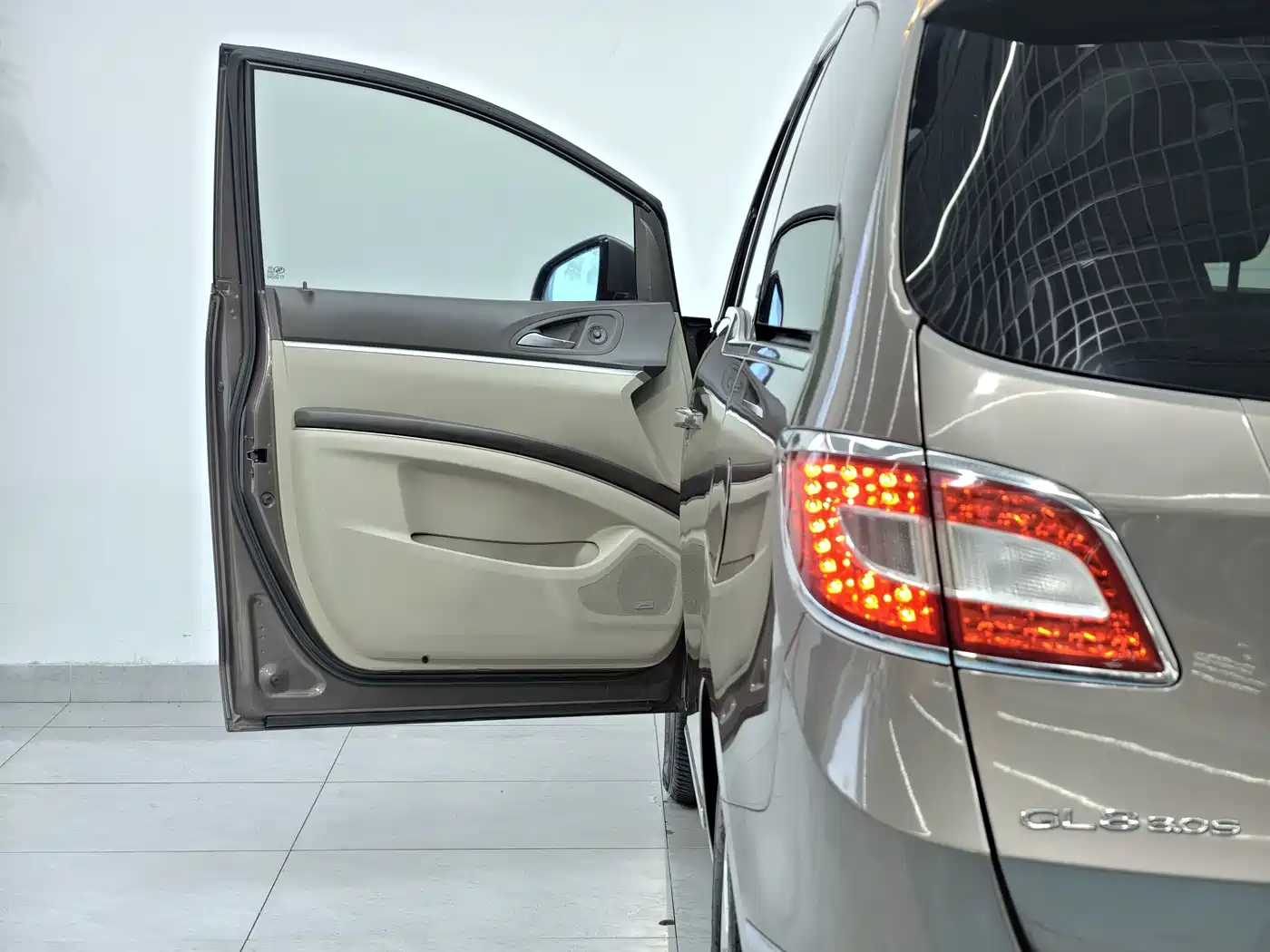 Buick GL8 2014 3.0L XT Luxury Business Flagship фото 11