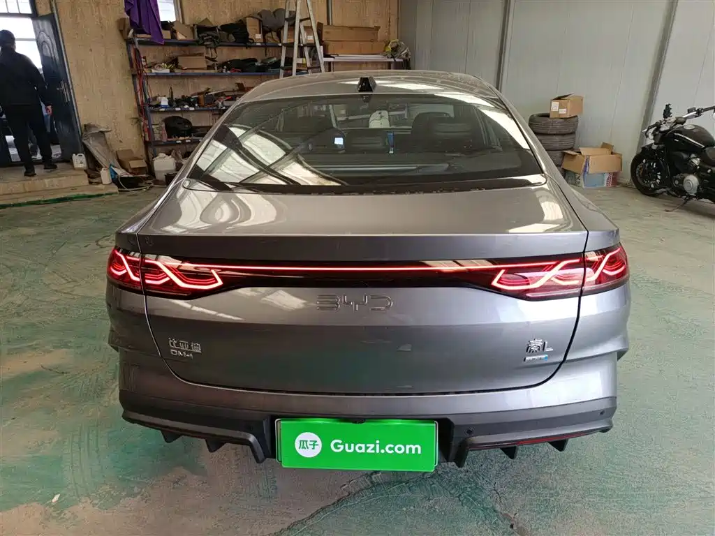 BYD Qin L 2025 DM-i Smart Drive 80KM Premium фото 6
