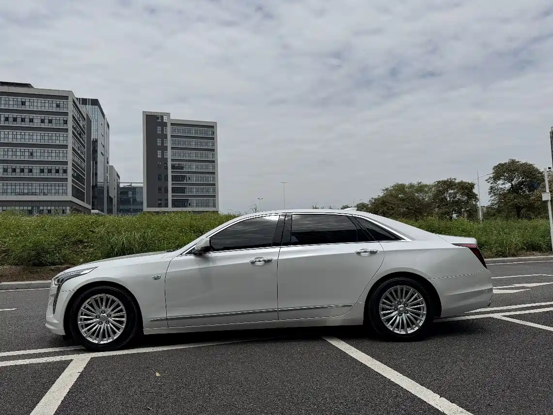Фото 7 - Cadillac CT6
