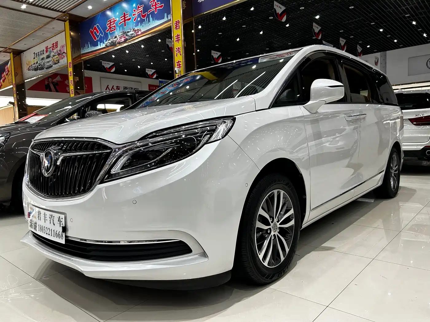 Buick GL8 2017 ES 28T Flagship China V фото 13