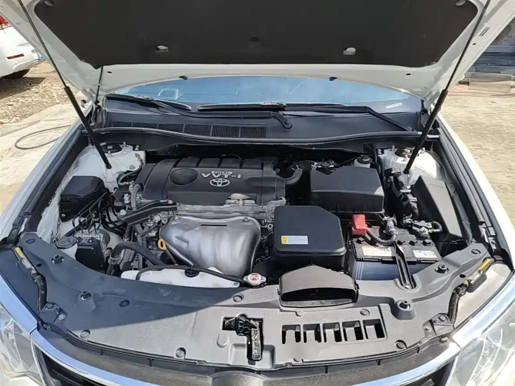 Toyota Camry 2016 2.5G 10th Anniversary Luxury Navigation Edition фото 20