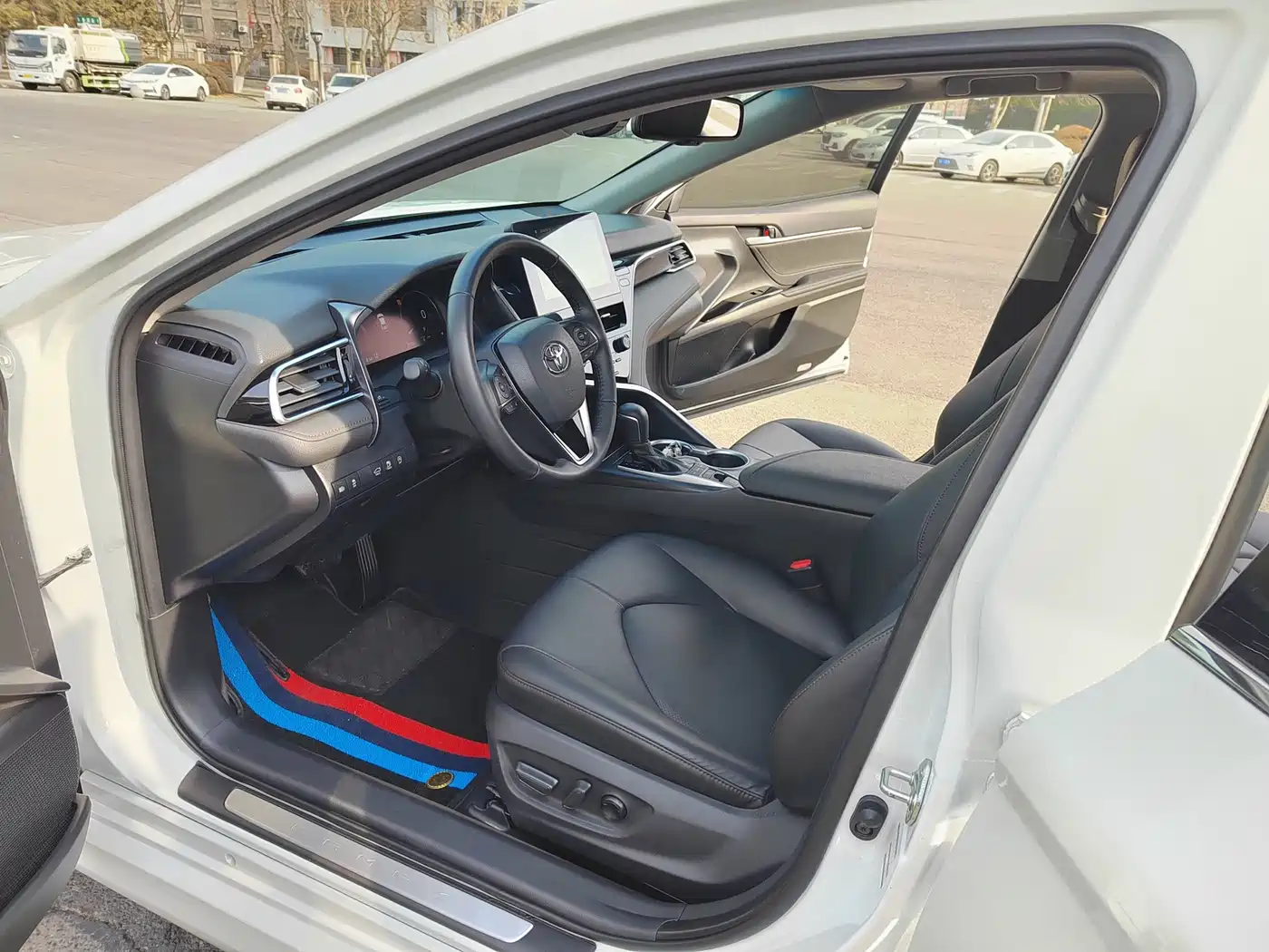 Toyota Camry 2023 2.5G Luxury Edition фото 17