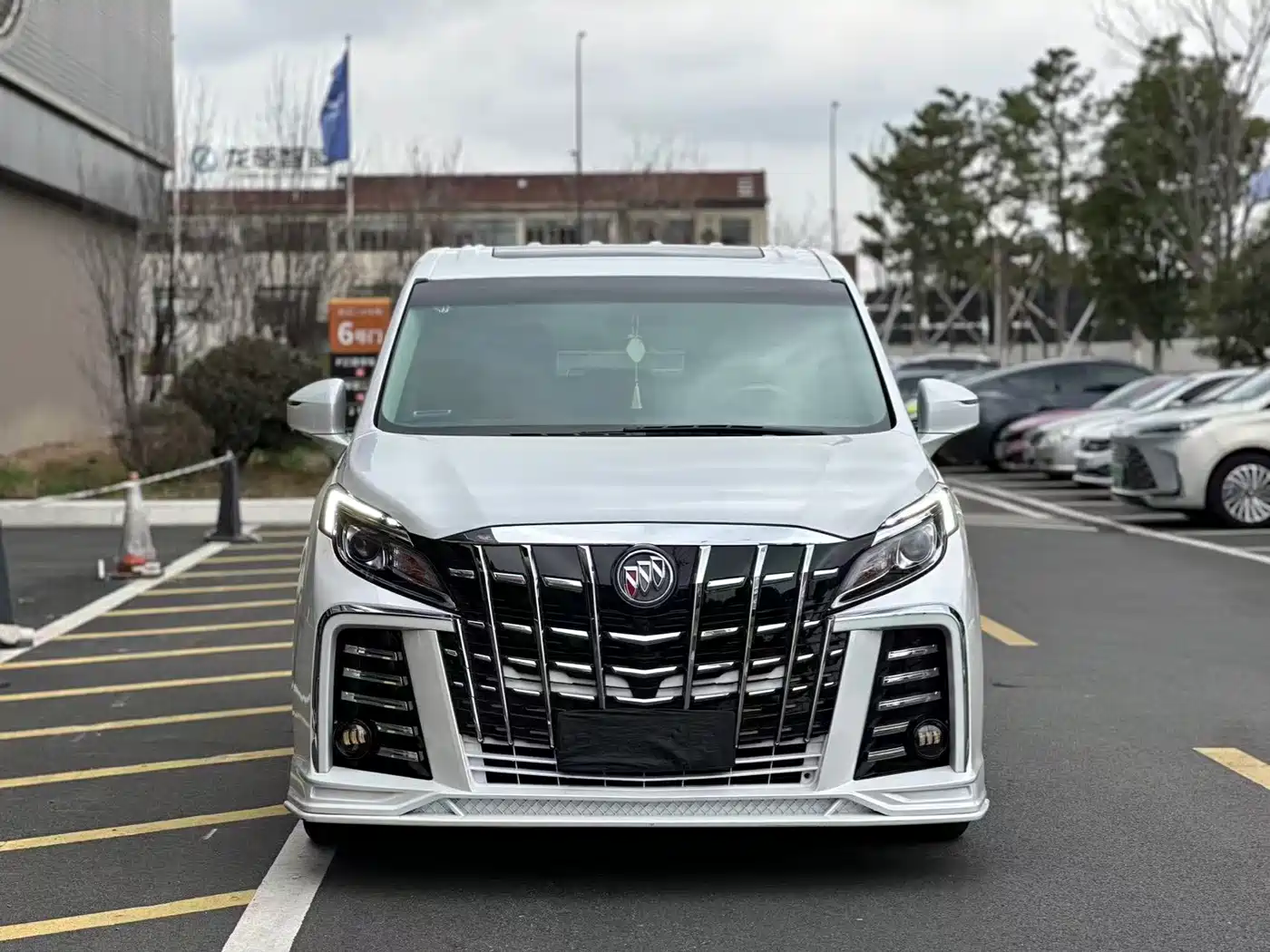 Buick GL8 2018 ES 28T Comfort Type China VI фото 2