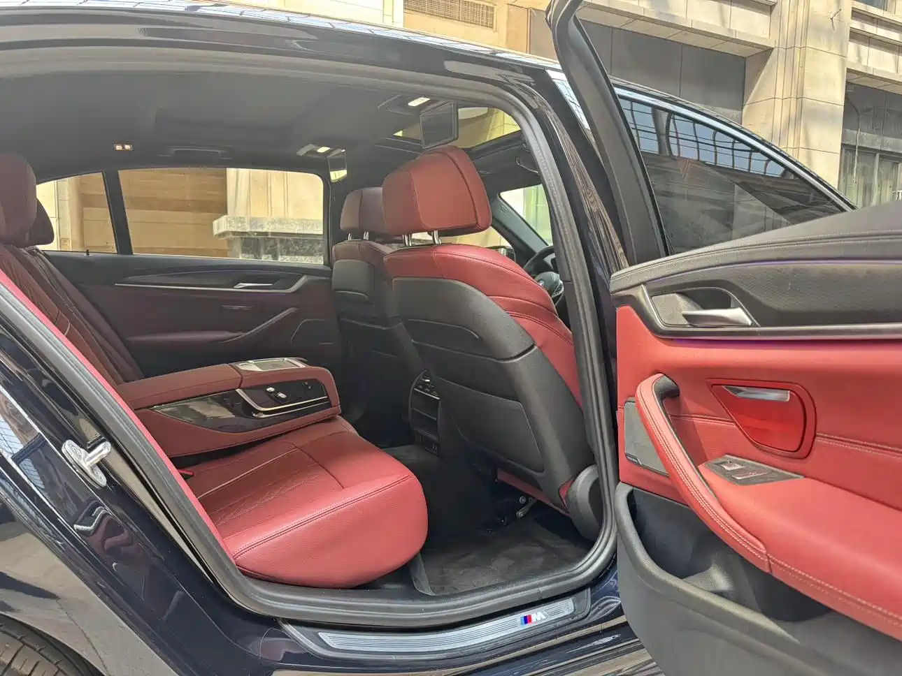 BMW 5 Series New Energy 2022 Facelift II 535Le Pioneer Edition M Sport Package фото 9
