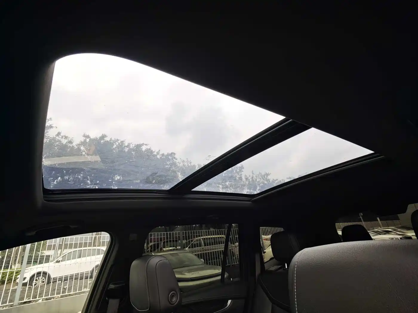 CADILLAC XT6