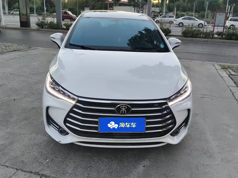 Photo 2 - BYD Song MAX