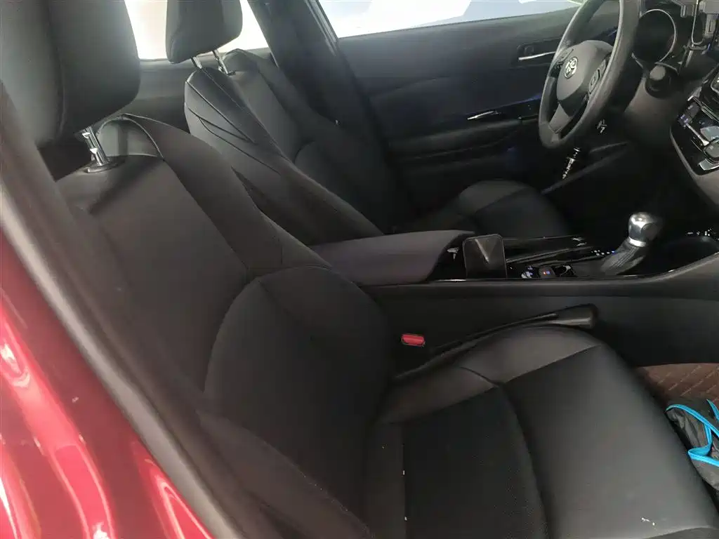 Toyota C-HR 2020 Model 2.0L Leading фото 20
