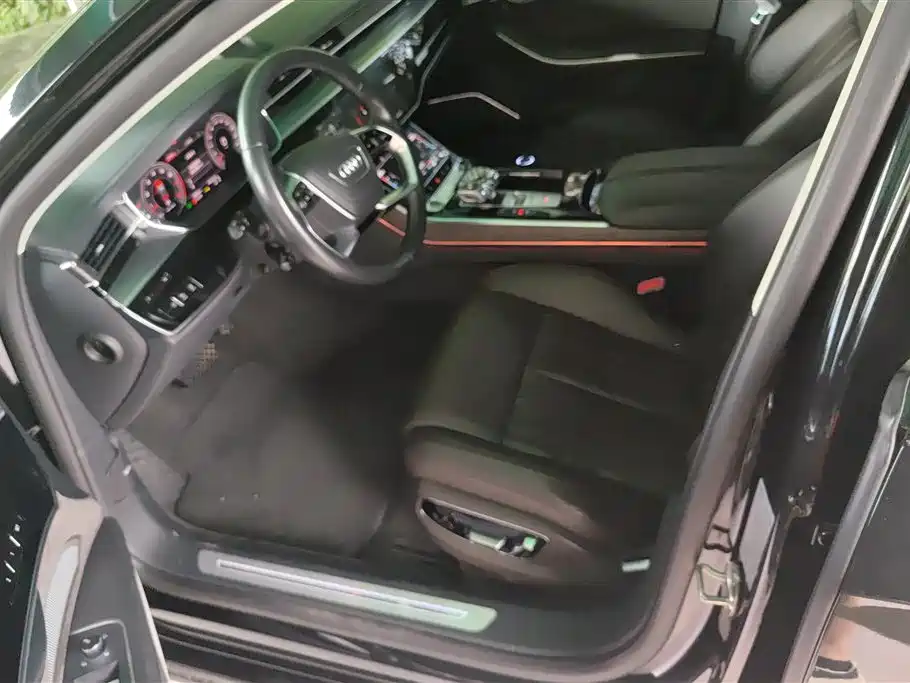 Audi A8 2021 A8L 55 TFSI quattro Premium фото 9