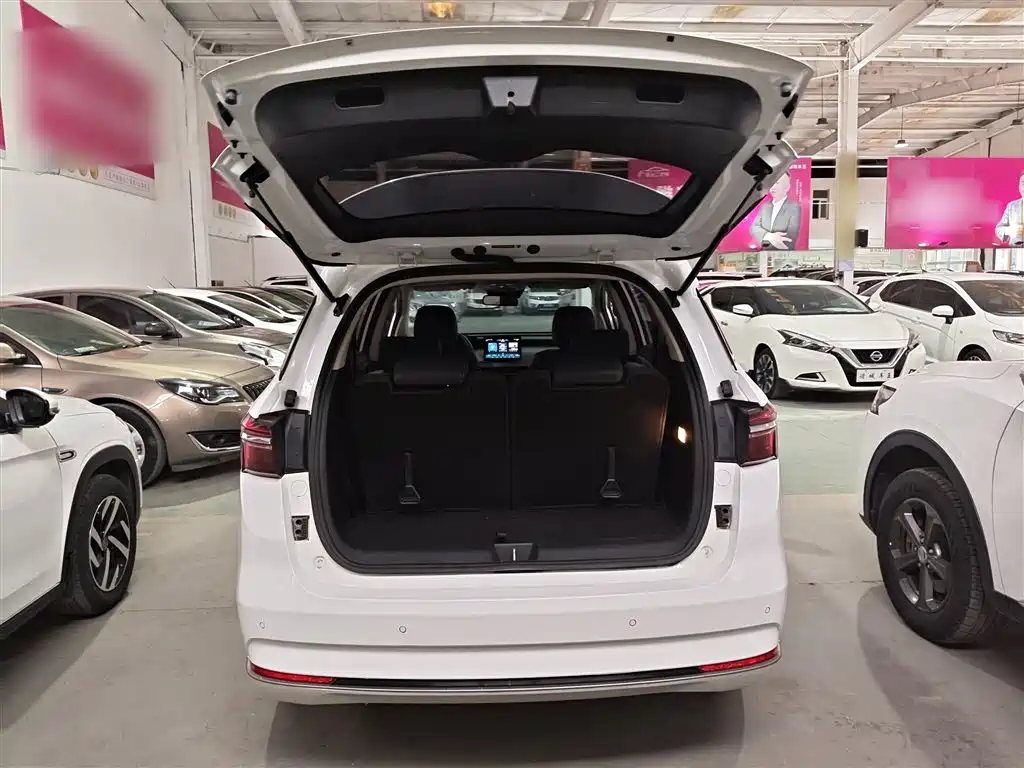 BYD Song MAX 2021 Upgrade 1.5T Automatic Premium Edition 6-Seater фото 19