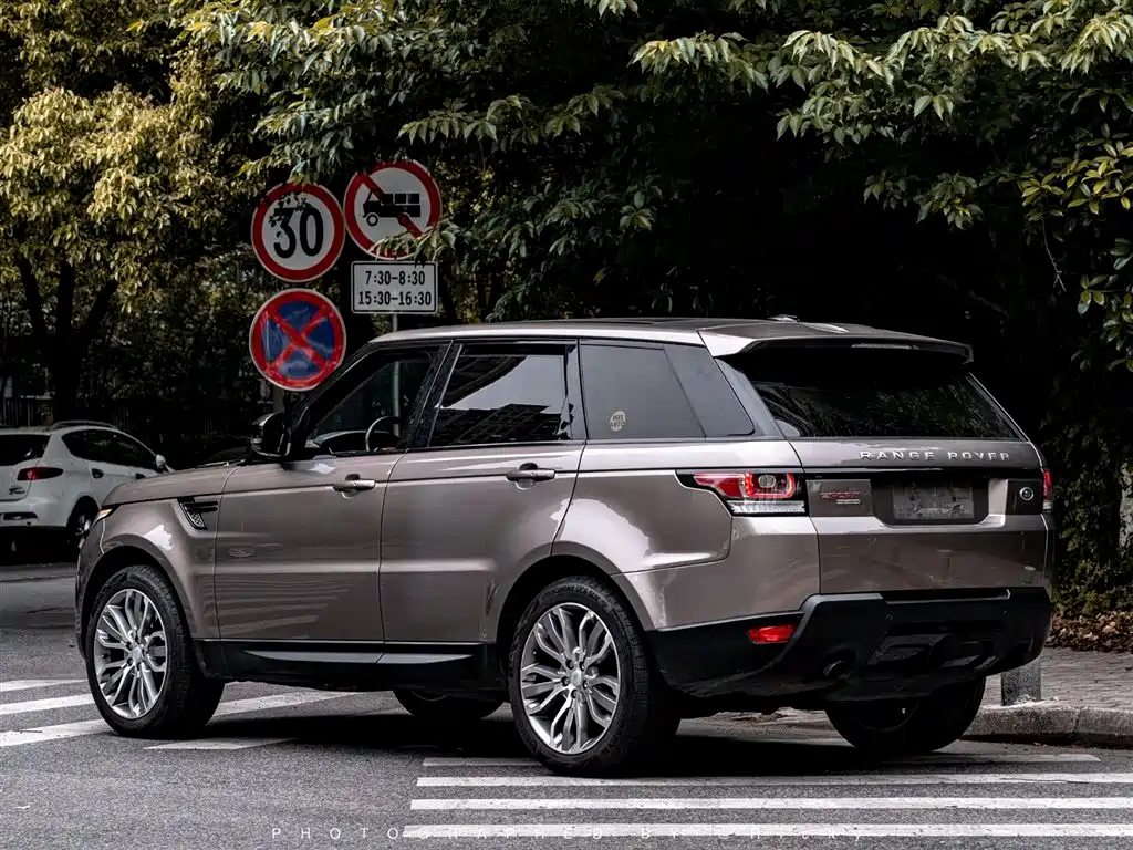 Land Rover Range Rover Sport 2015 3.0 SDV6 HSE DYNAMIC фото 10