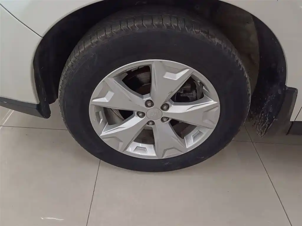 Subaru Forester 2013 2.5i Automatic Luxury Edition фото 23