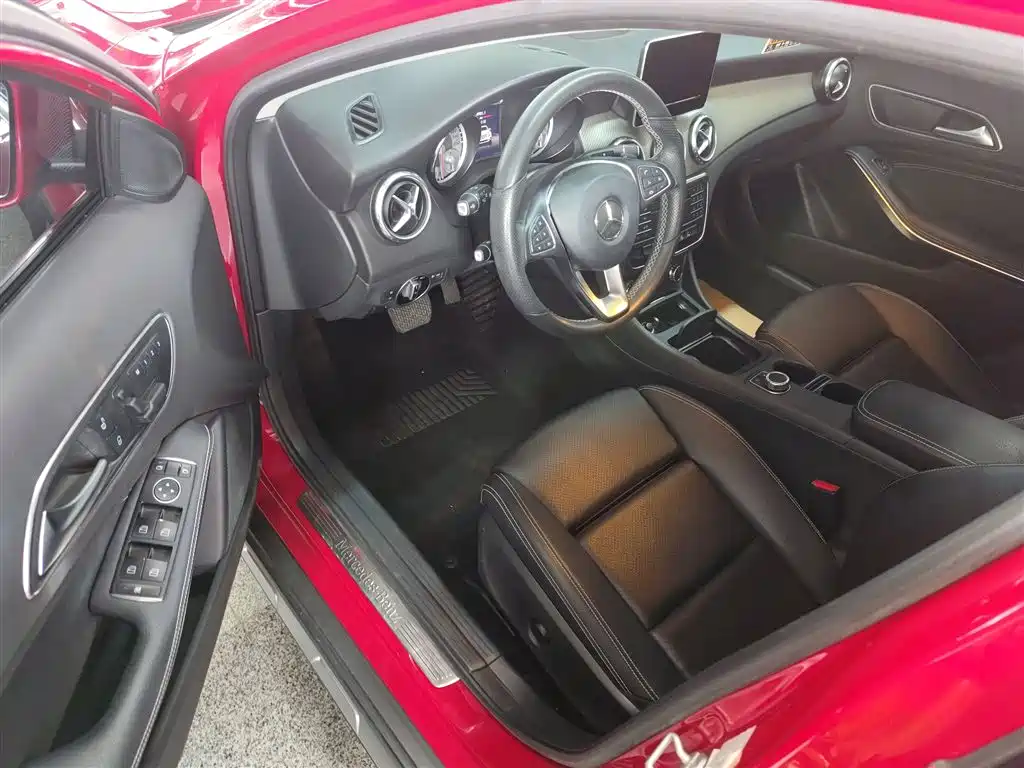 Mercedes-Benz GLA 2016 GLA 200 Fashion фото 12