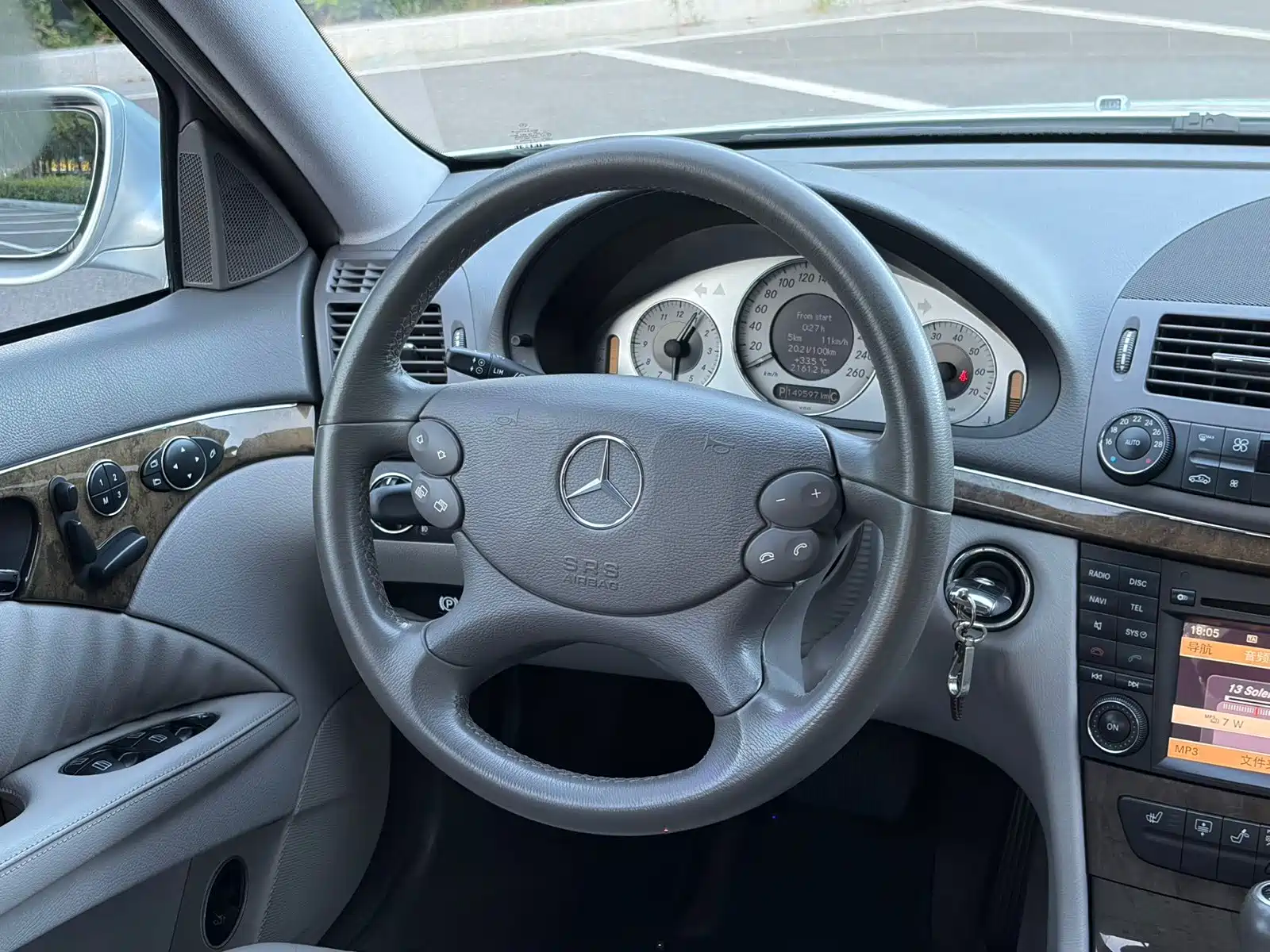 Photo 4 - Mercedes-Benz E-Class