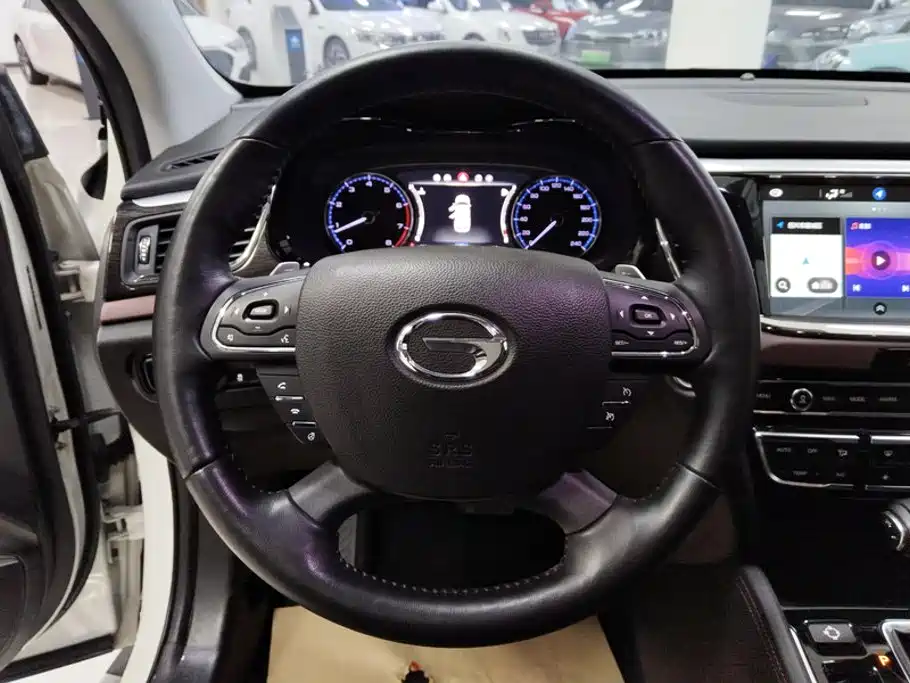GAC Trumpchi Trumpchi GS8 2017 2017 320T 2WD Luxury Smart Connect (7-seater)