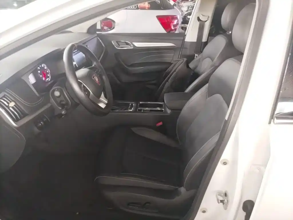 Roewe i6 2019 2020 PLUS 1.6L CVT 4G Connected Glory Flagship Edition