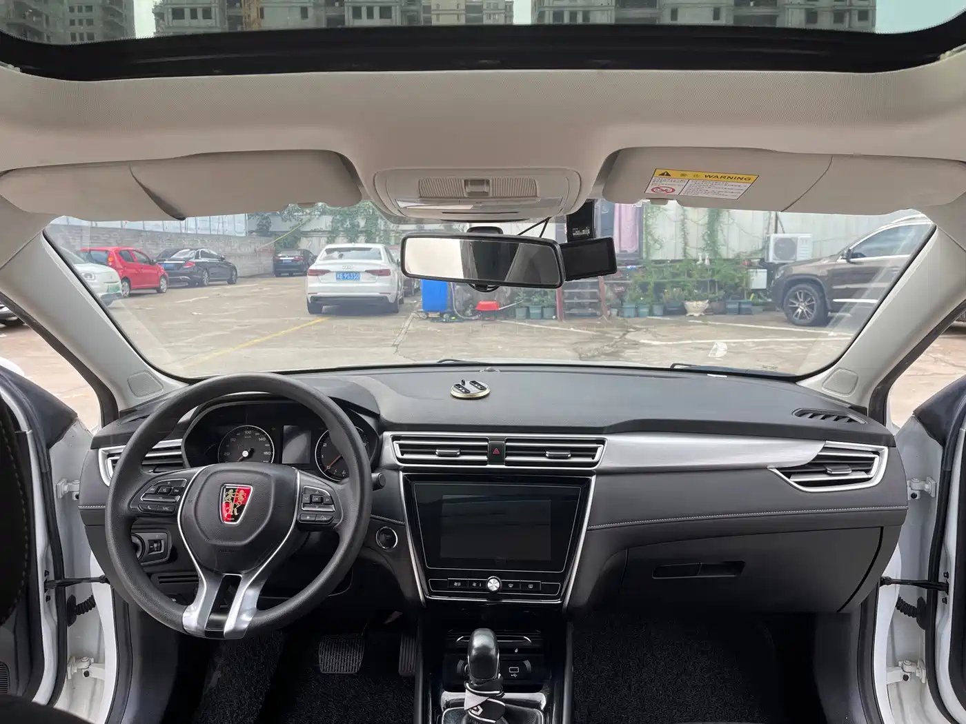 Roewe i5 2019 2019 1.5L Automatic 4G Connected LingHao Version