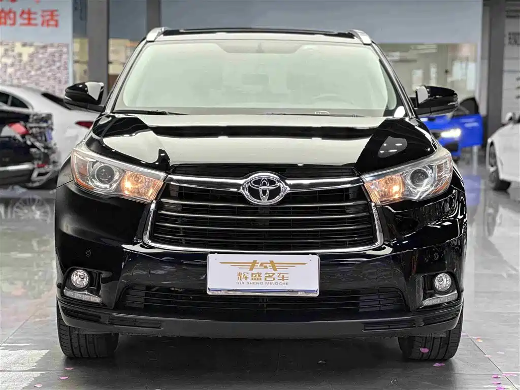 TOYOTA HIGHLANDER