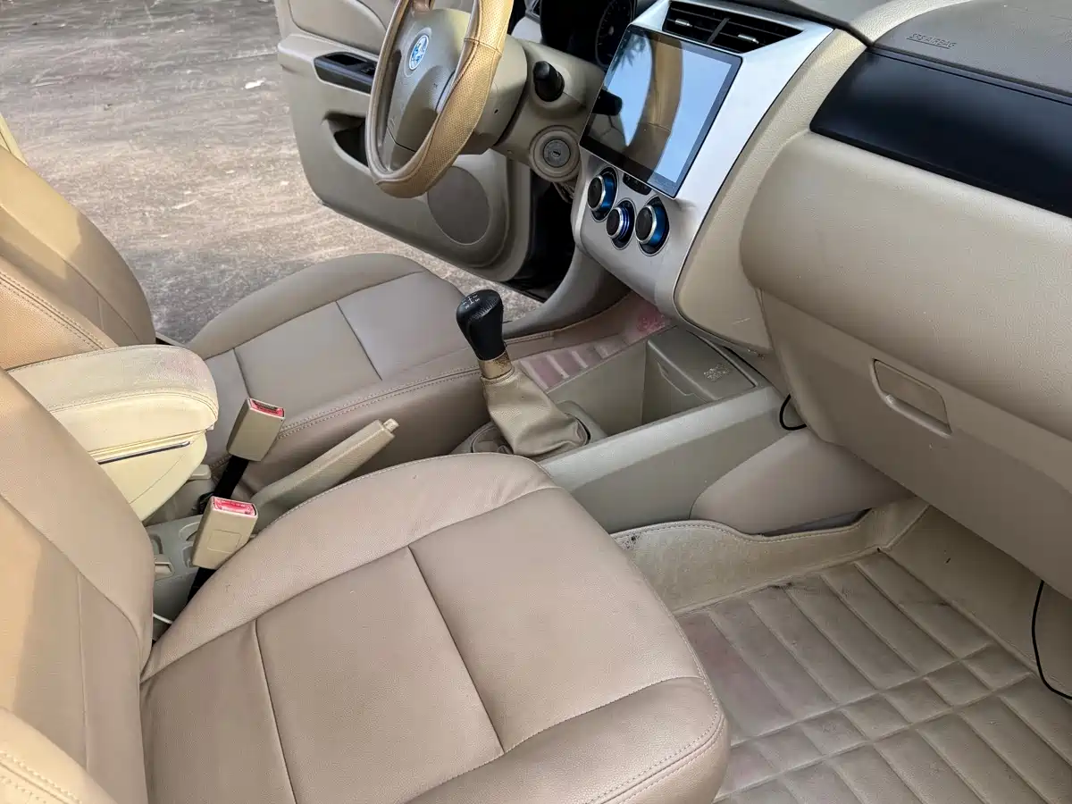 Venucia D50 2014 2013 1.6L Manual Fashion