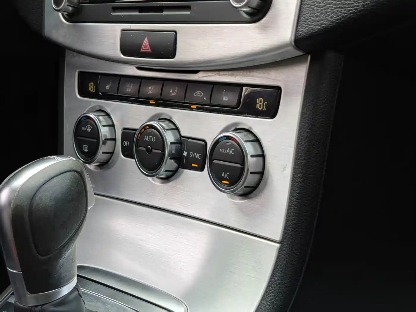 Volkswagen FAW-Volkswagen CC 2016 Model 1.8TSI Premium фото 14