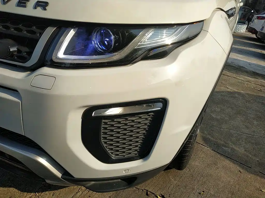 Photo 15 - Land Rover Range Rover Evoque