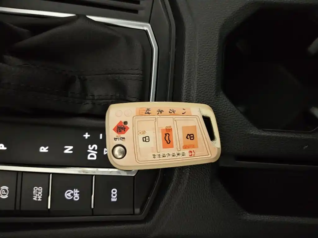 Volkswagen Lavida 2023 200TSI DSG Starlight Comfort Edition фото 9