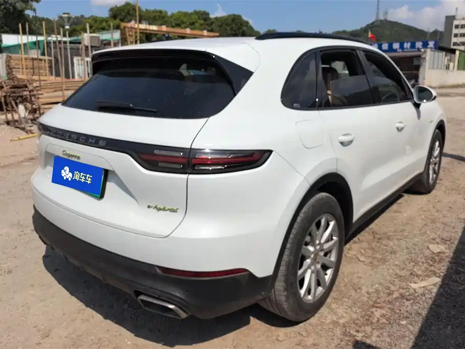 PORSCHE CAYENNE NEW ENERGY