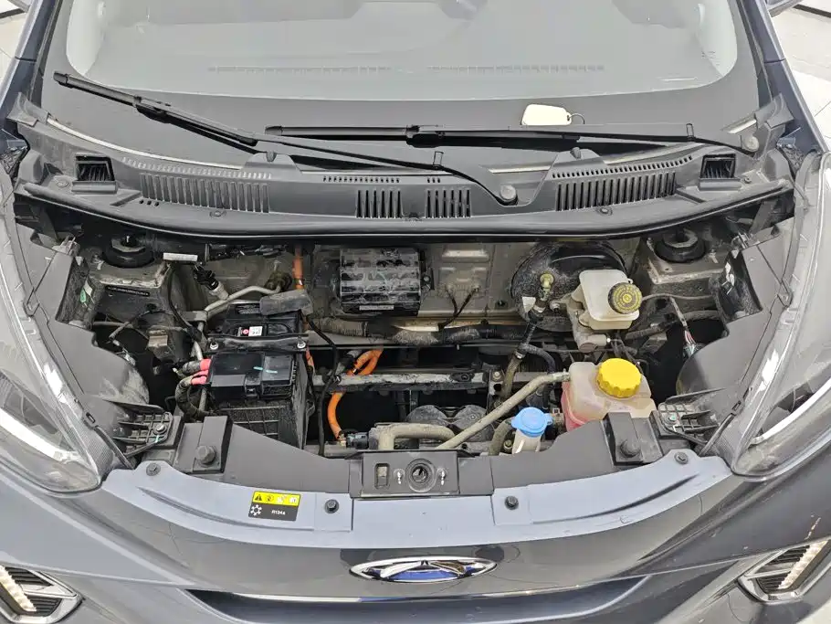 QQ New Energy Little Ant 2025 2024 Facelift Youth Edition 251km Passion 25.05kWh