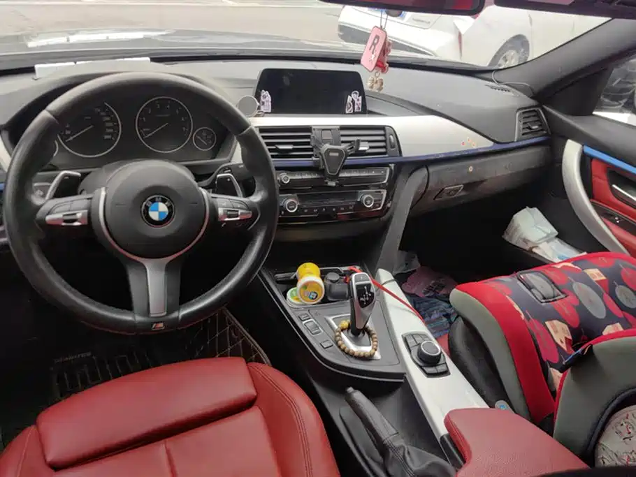 BMW 3 Series 2019 320i M Sport Package фото 12