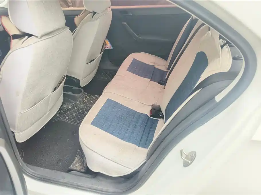 Volkswagen Santana 2016 1.6L Manual Trend Edition фото 11