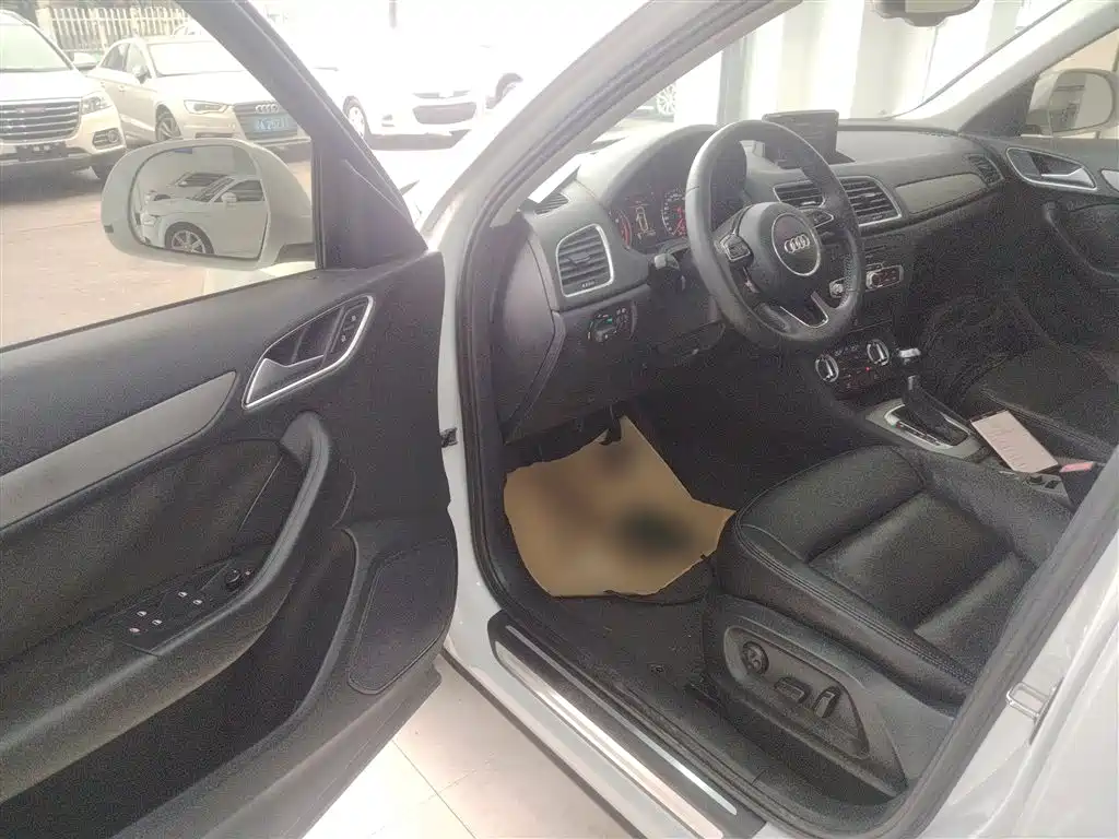 Audi Q3 2015 35 TFSI Progressive фото 12