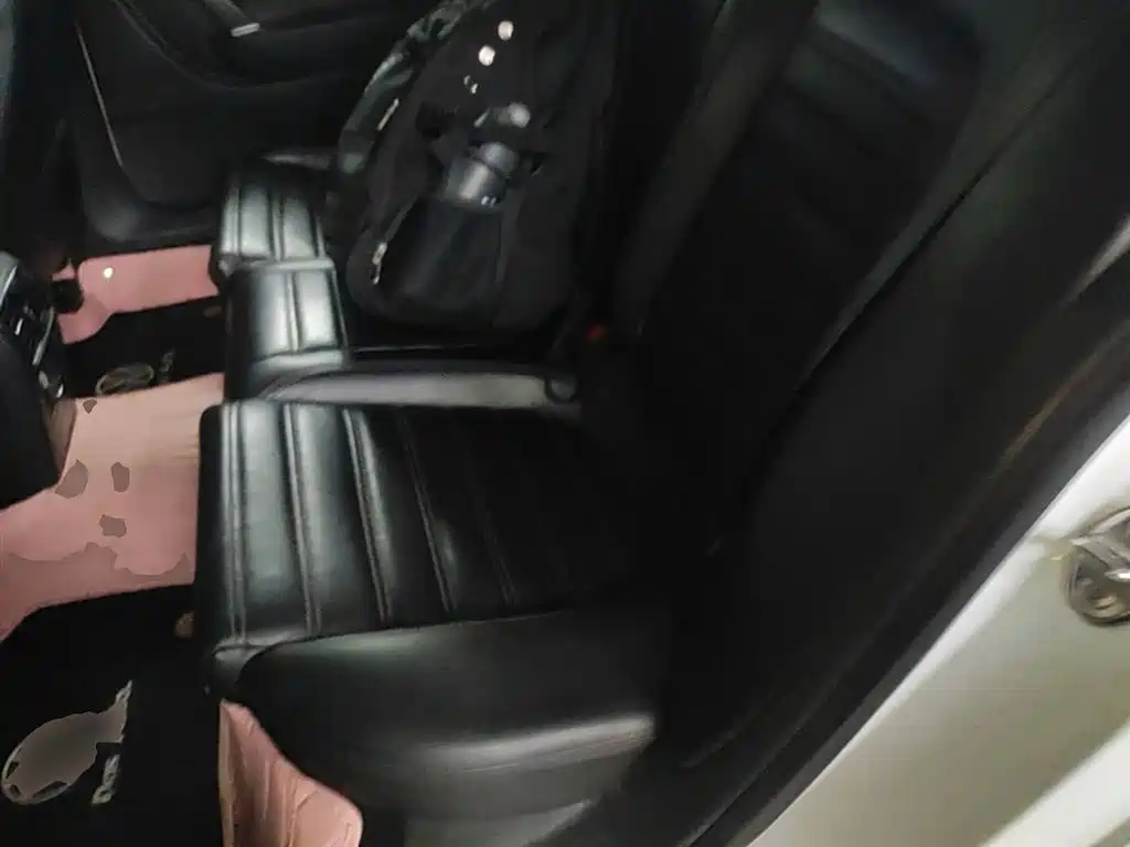 Volkswagen FAW-Volkswagen CC 2016 Model 1.8TSI Premium фото 17