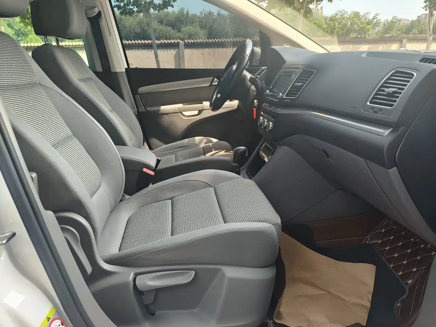 Photo 9 - Volkswagen Sharan