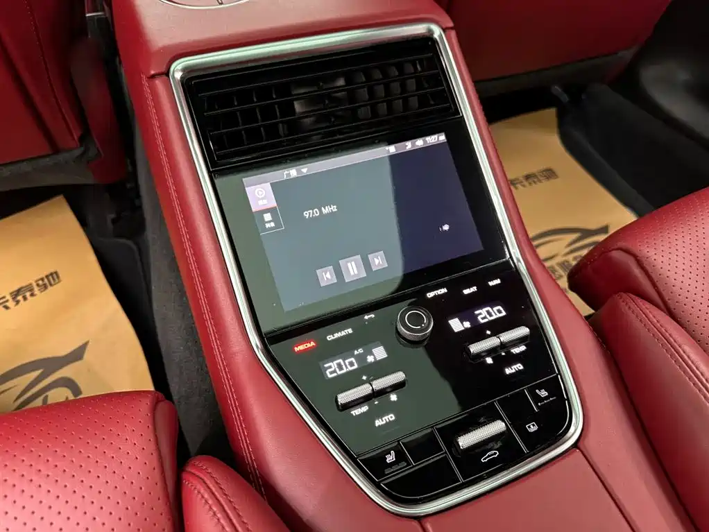 Porsche Panamera, миниатюра 17