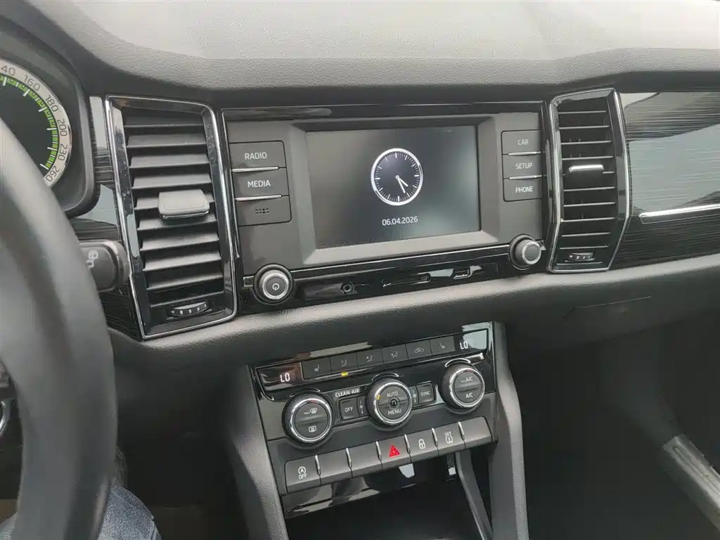 Škoda Kodiaq 2017 TSI330 7-seater 2WD Luxury Edition фото 13