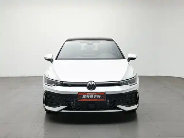 Volkswagen Golf 2025 Facelift 300TSI R-Line — фото 3