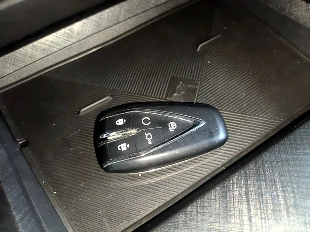 CHANGAN UNI-V