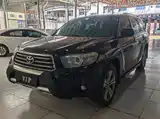 Фото 1 - Toyota Highlander