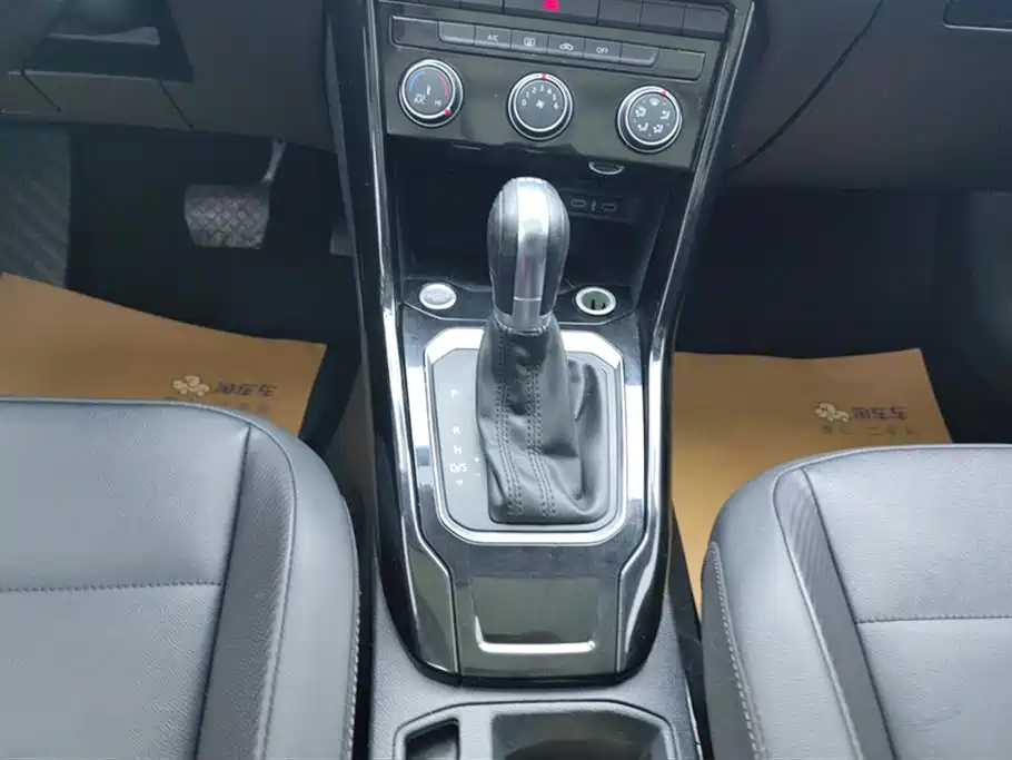 Volkswagen T-ROC 2021 280TSI DSG 2WD Comfort Connected фото 16