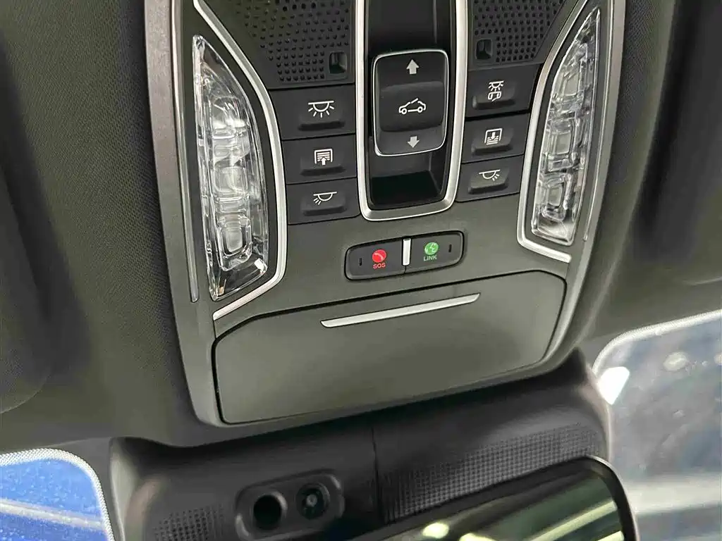 GAC Trumpchi Trumpchi GS8 2022 Pilot Series 2.0TGDI 2WD Premium Edition (6-Seater) фото 24