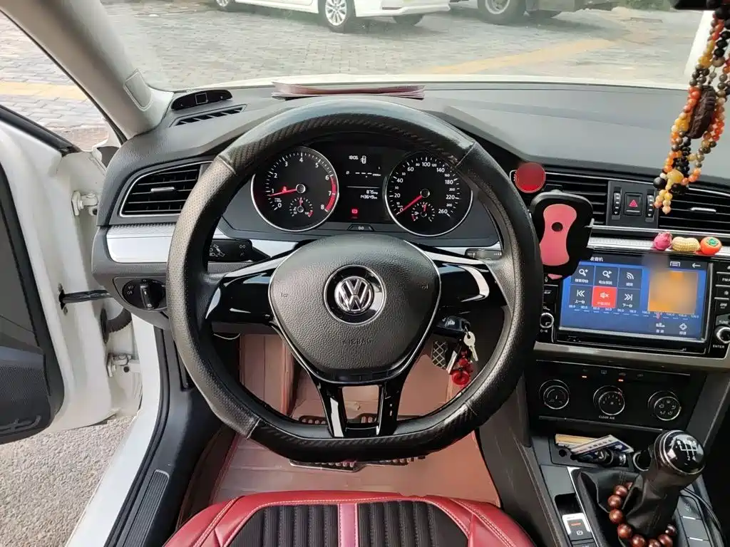 Photo 11 - Volkswagen Lamando