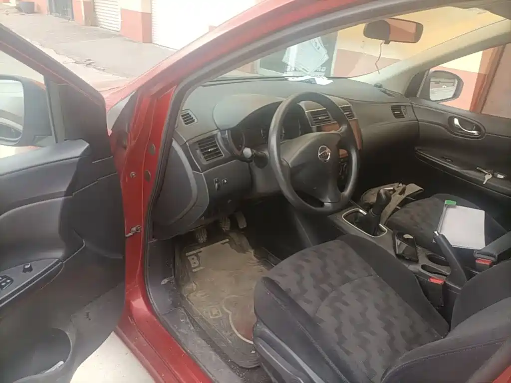 Photo 16 - Nissan Tiida