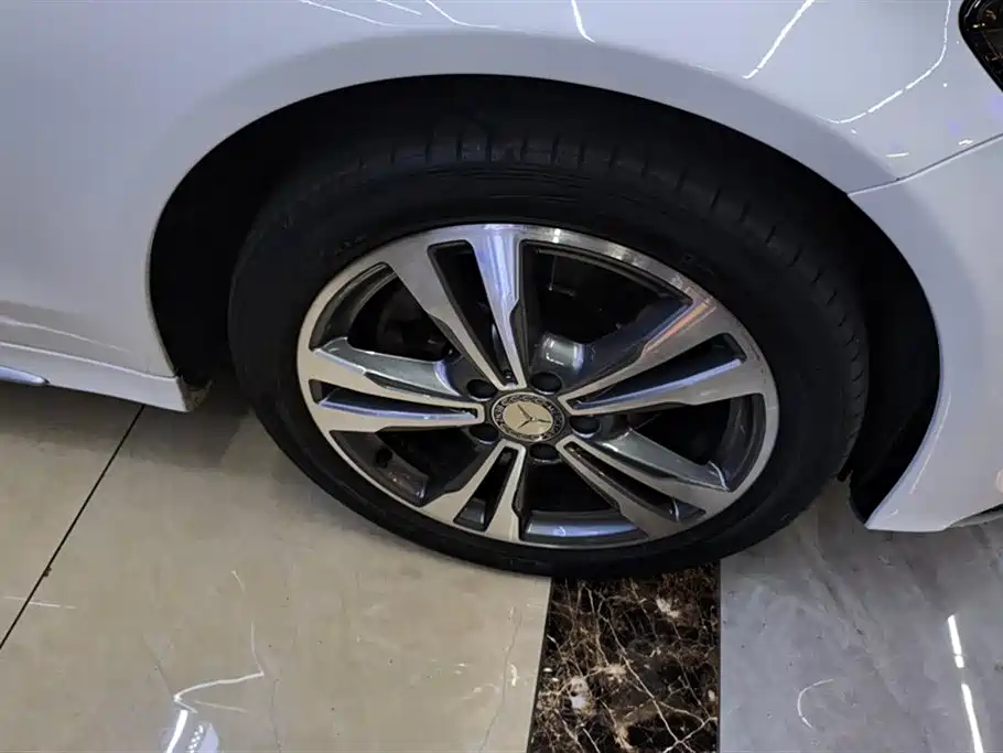 Mercedes-Benz C-Class 2017 Facelift C 200 L Sport Edition фото 6