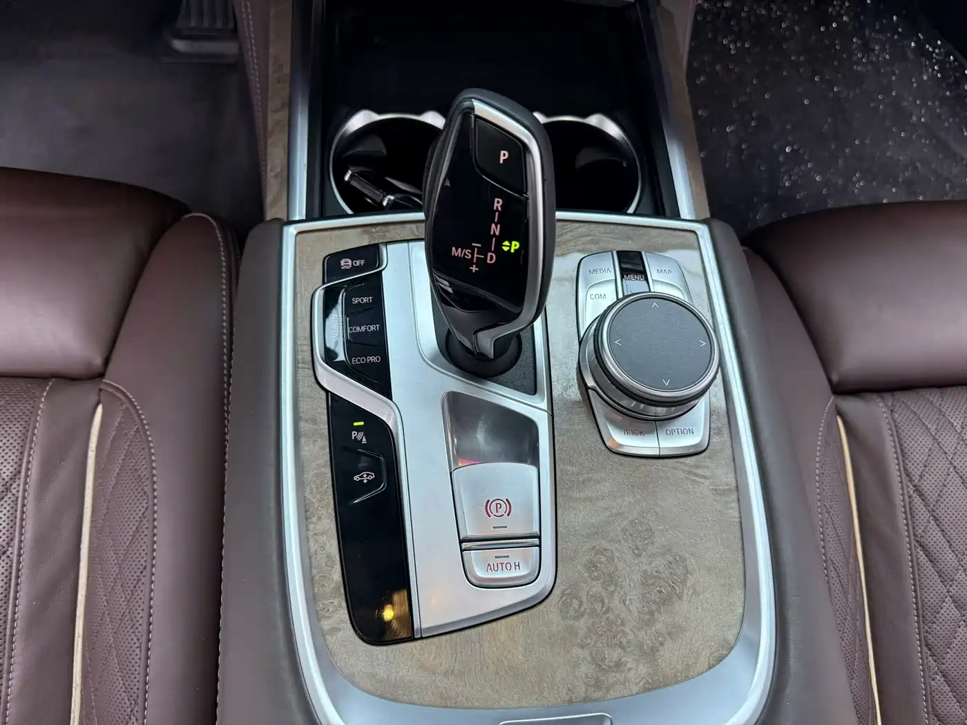 Photo 3 - BMW 7 Series