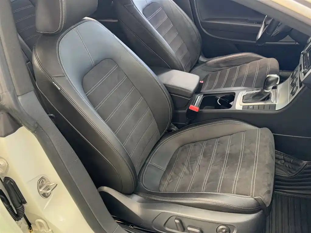 Volkswagen FAW-Volkswagen CC 2018 1.8TSI Premium фото 3