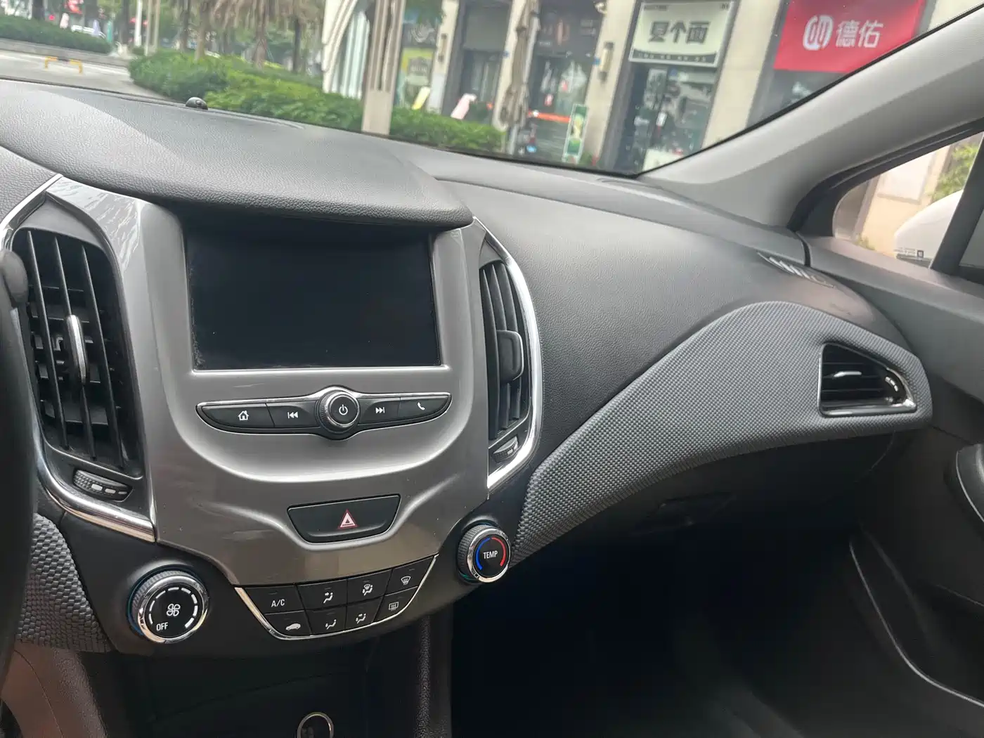 Chevrolet Cruze 2018 320 Automatic Pioneer Sunroof Edition фото 12
