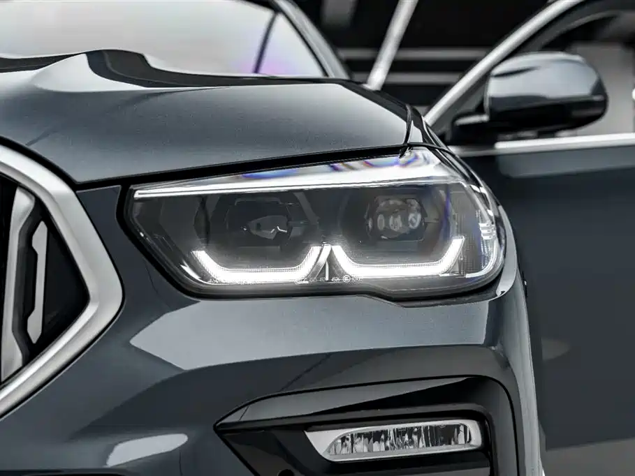 BMW X6 2021 xDrive30i M Sport Package фото 37