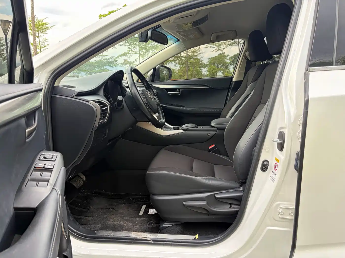 Фото 4 - Lexus NX