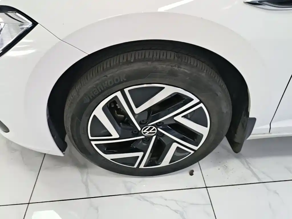 Фото 23 - Volkswagen Sagitar