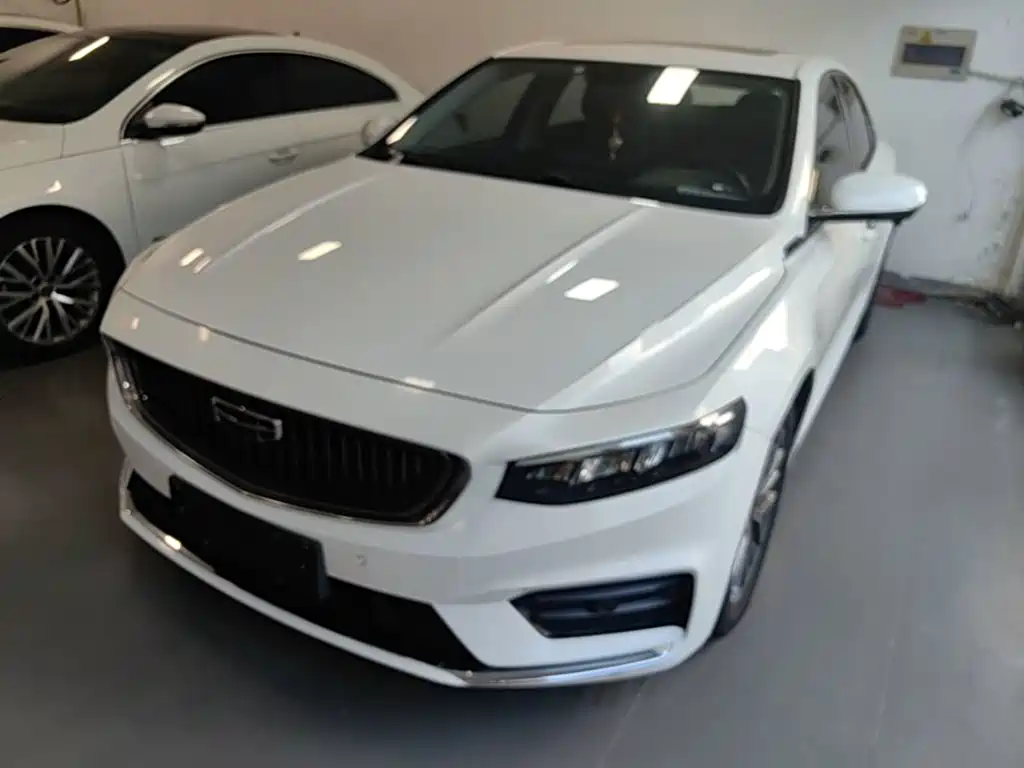 Фото 2 - Geely Preface