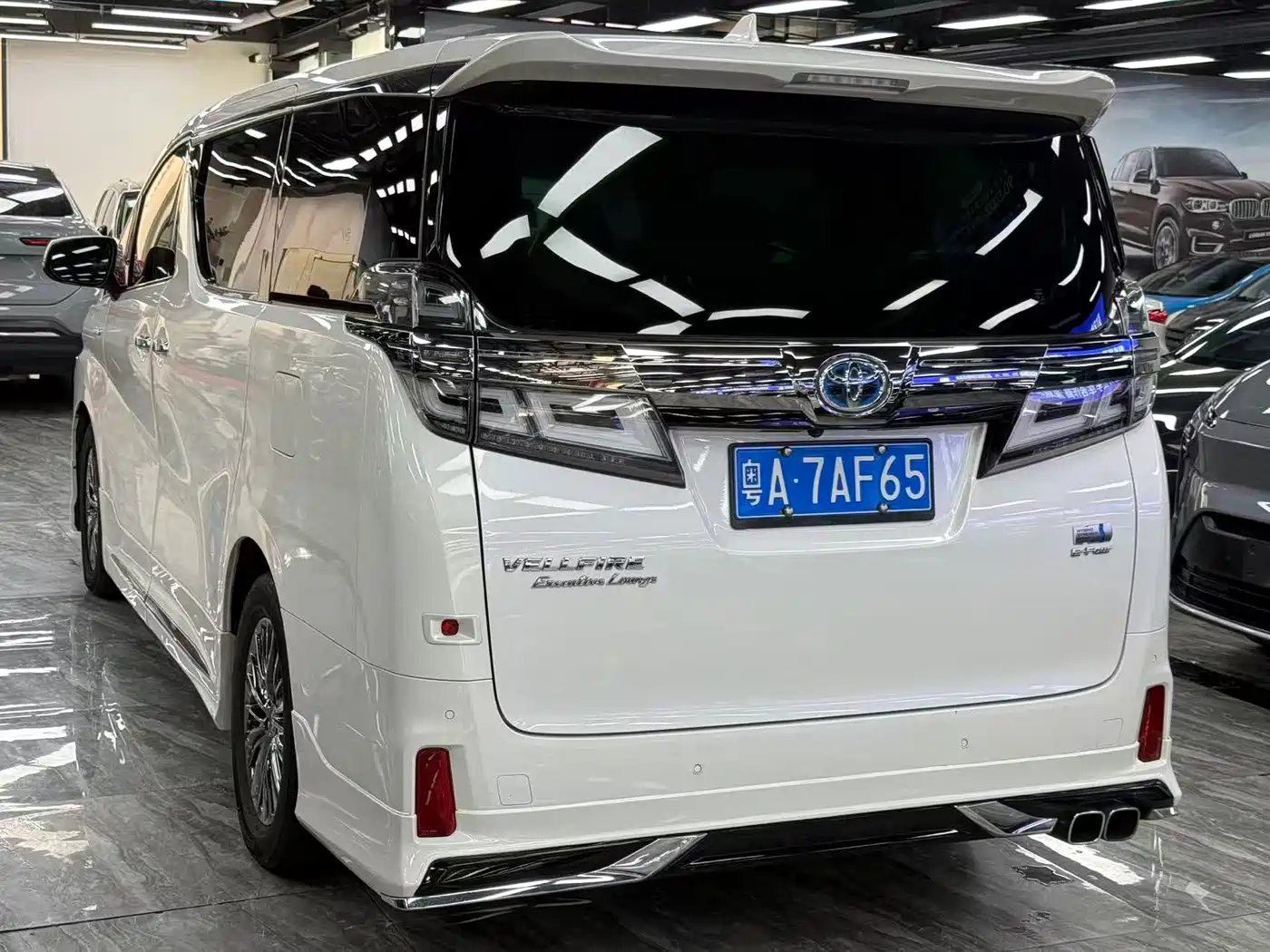 Toyota Vellfire 2020 2020 Twin Engine 2.5L HV Premium Edition